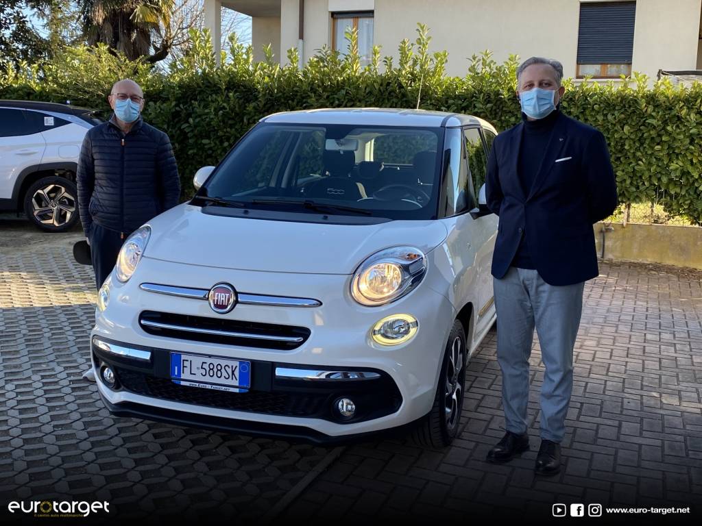 Photobook delle consegne // Marzo 2021
