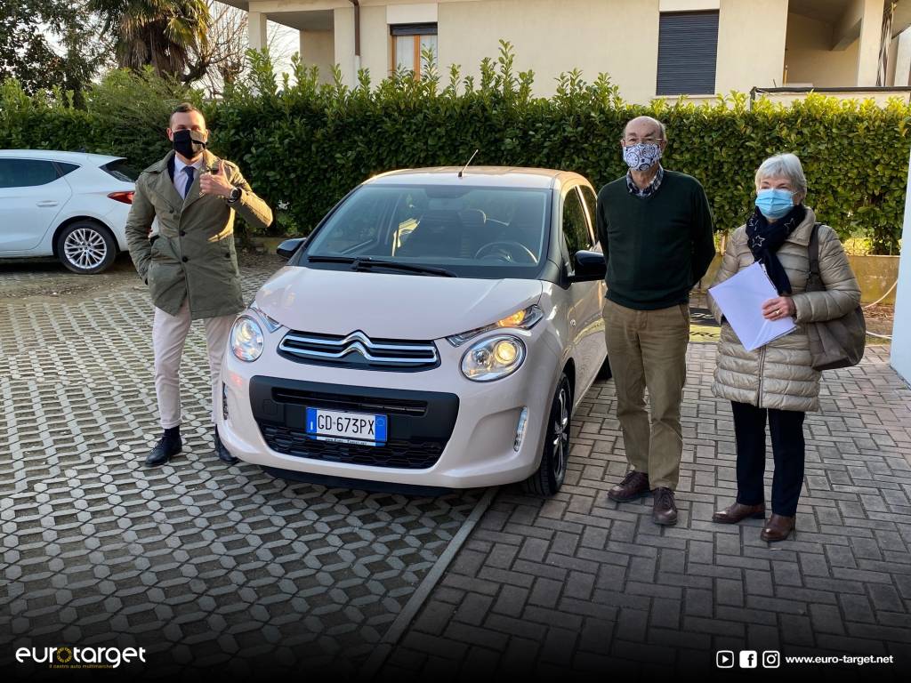 Photobook delle consegne // Marzo 2021