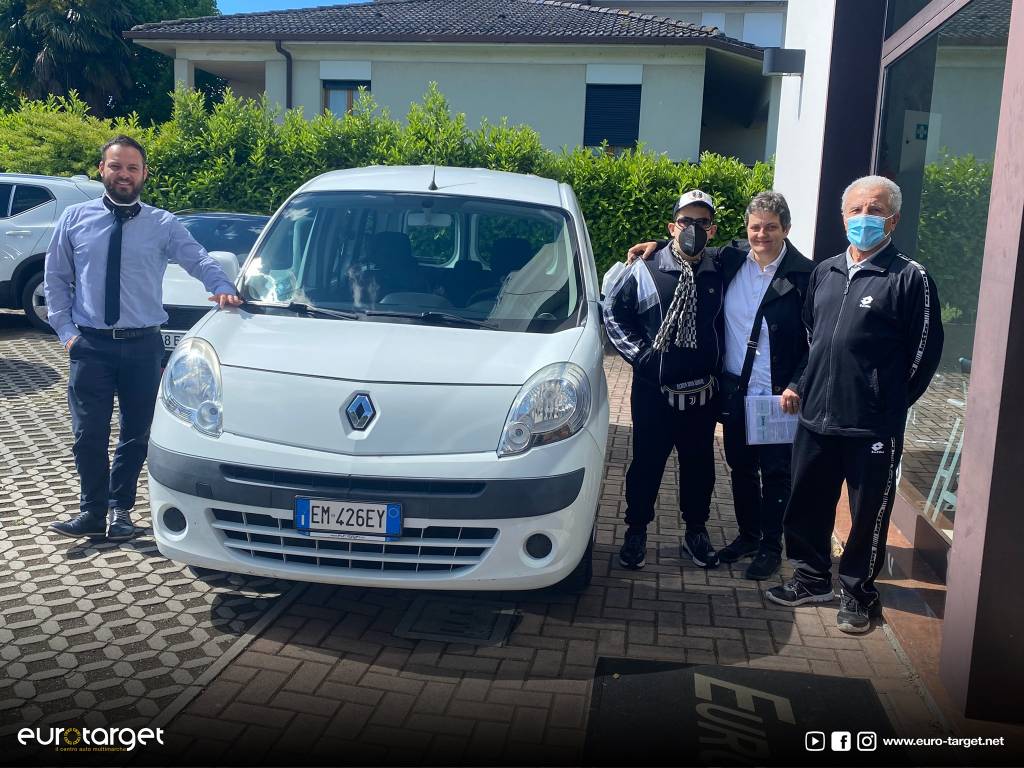 Photobook delle consegne // Maggio 2021