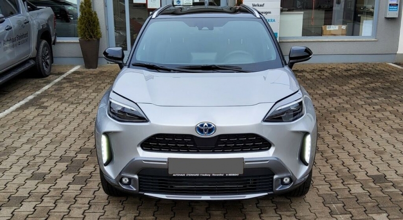 Offerta TOYOTA Yaris Cross 1 5 Hybrid 5p E CVT AWD i Premiere