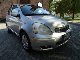 TOYOTA Yaris 1.0i 16V cat 5 porte Expo Clima