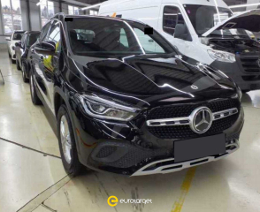 MERCEDES GLA 180 d Automatic Sport