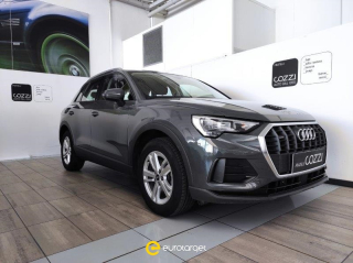 AUDI Q3 35 TDI quattro S tronic Business
