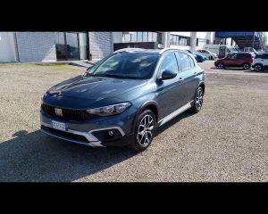 FIAT Tipo 1.5 Hybrid DCT 5 porte Cross