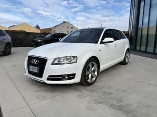 AUDI A3 SPB 1.6 TDI CR F.AP. Young Edition