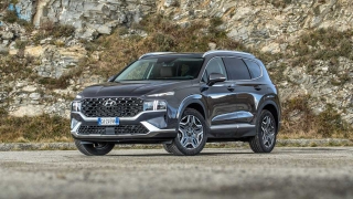 HYUNDAI Santa Fe 1.6 T-GDI PHEV 4WD AT 7 posti XCLASS