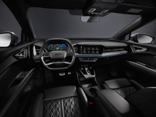AUDI Q4 e-tron Q4 45 e-tron quattro Business