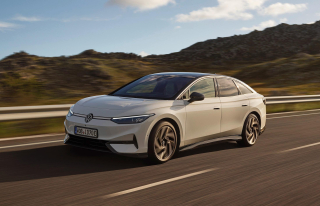 VOLKSWAGEN ID.7  Pro S Edition Plus