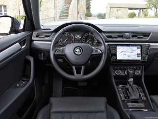 SKODA Superb 1.4 TSI Plug-In Hybrid DSG Style