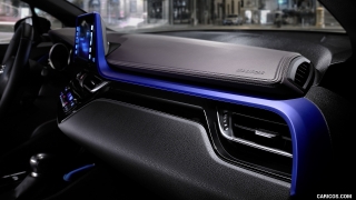 TOYOTA C-HR  2.0 Hybrid E-CVT Trend