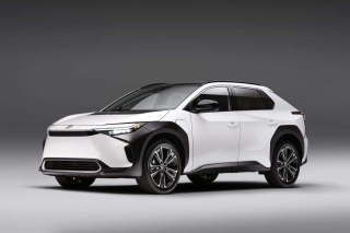 TOYOTA bZ4X  EV 167 CV