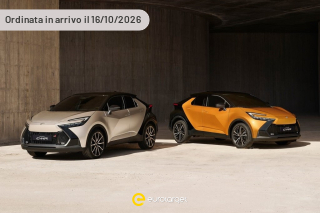 TOYOTA C-HR 2.0 PHEV Lounge Hero