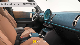 MINI Mini Countryman E Blackyard