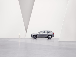 VOLVO XC60 B4 automatico Plus Dark N1