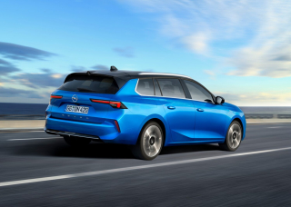 OPEL Astra-e  156 CV Sports Tourer Edition