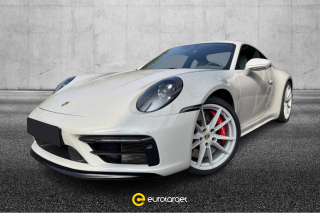 PORSCHE 911 Carrera 4 GTS