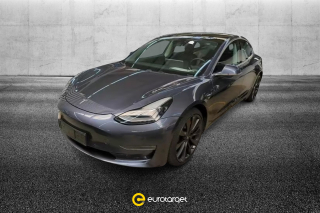 TESLA Model 3  Long Range AWD Performance