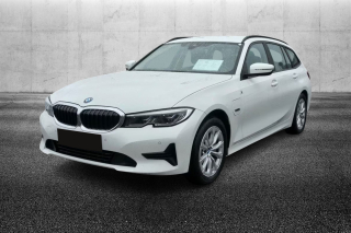 BMW Serie 3 330e Touring Business Advantage