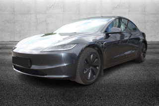 TESLA Model 3  RWD