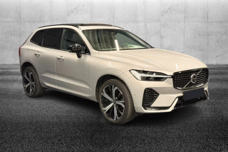 VOLVO XC60 B4 (d) AWD automatico Plus Dark